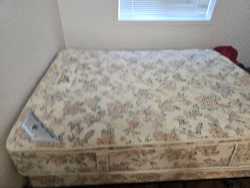 Bed for sale 