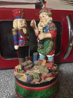 Wind up ornament 