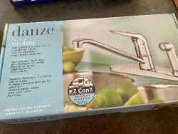 New! Kitchen faucet/spray