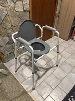 Commode - $20
