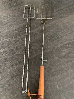 Roasting holder and fork