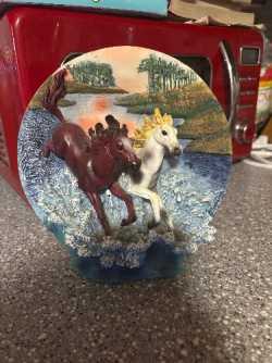 Horse decorative plate 