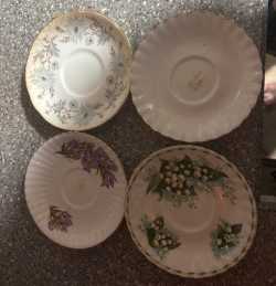 Lot of 13 saucers 