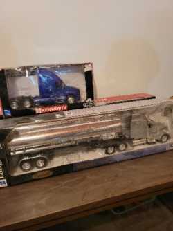 Collectable trucks