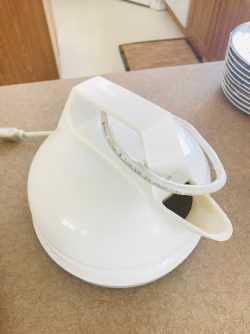Electric kettle 
