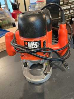 Plunge Router (Black & Decker)