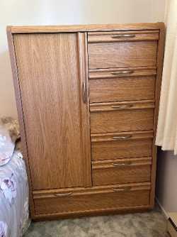 Dresser/Armoire