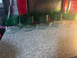 Set of 5 green glasses 