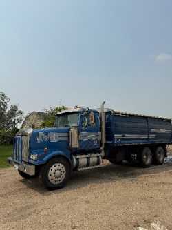 Grain truck