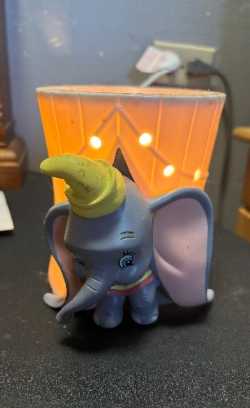 Dumbo scentsy warmer 