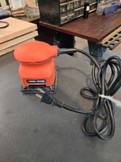 Electric Hand Sander (Black & Dekcer)