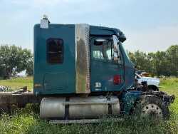 03 Freightliner Columbia