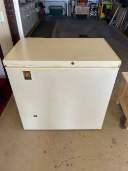 Deep freezer
