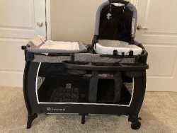 Portable crib/playpen