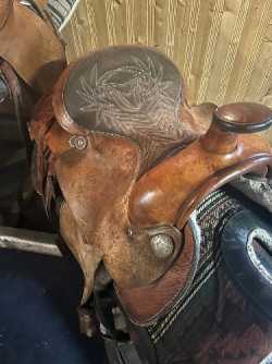 Western saddle