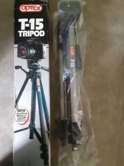 Camera tripod