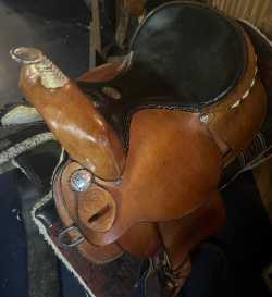 Saddle