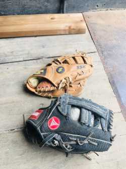 Baseball Gloves 
